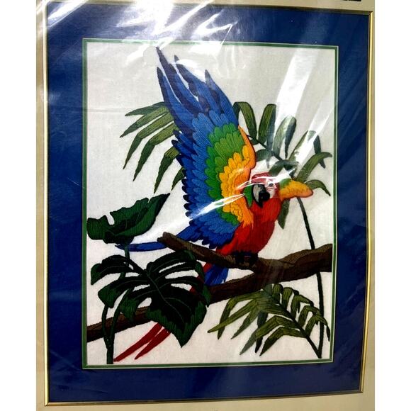 SCARLET MACAW 1983 Candamar Designs Longstitch Crewel Kit 40169 SomethingSpecial - Picture 2 of 4